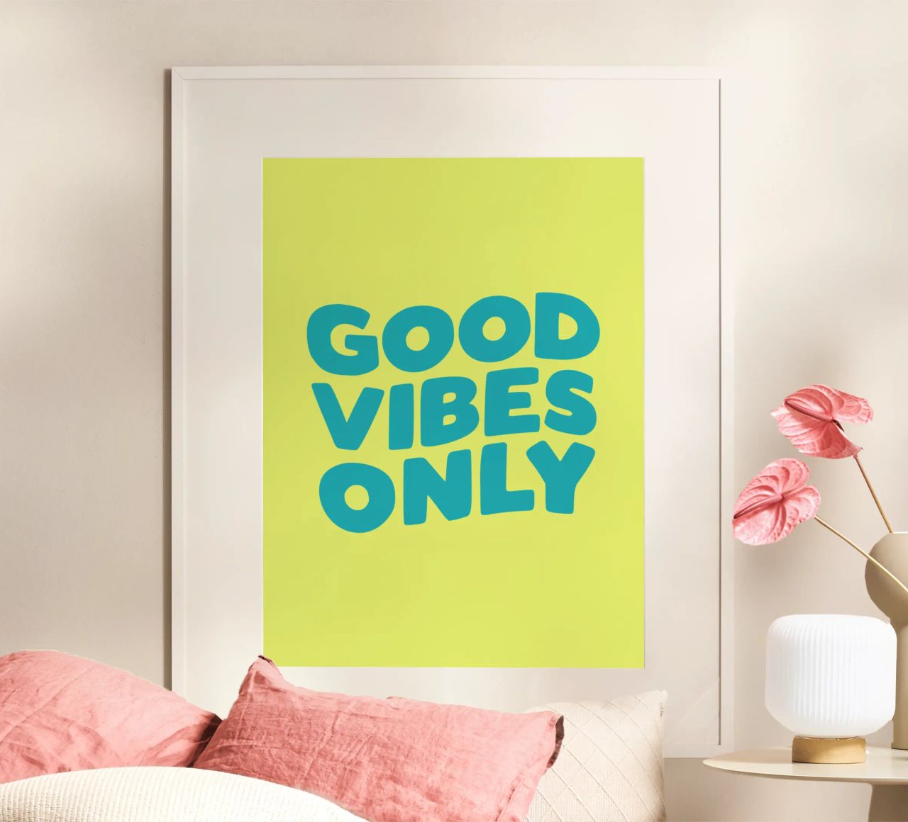 Good Vibes Only Typography Print jaune et bleu hahnemühle de THE MOTIVATED TYPE
