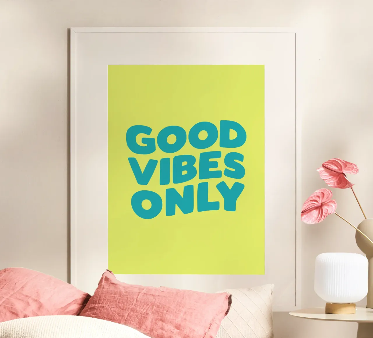 Good Vibes Only Gelbe und blaue Typografie drucken Poster von THE MOTIVATED TYPE