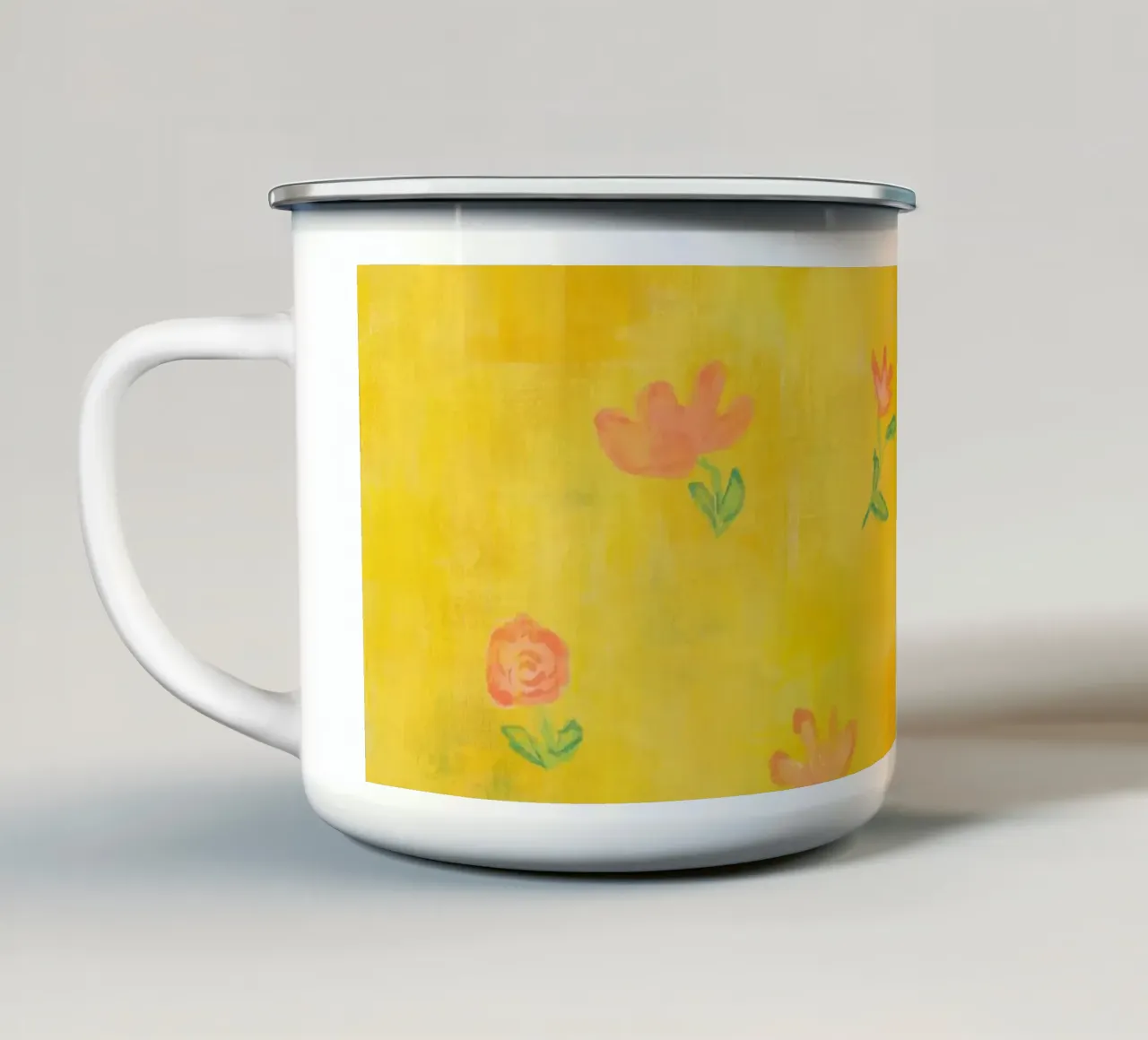 Poesia floreale in giallo solare tazza in smalto da Petra Lang
