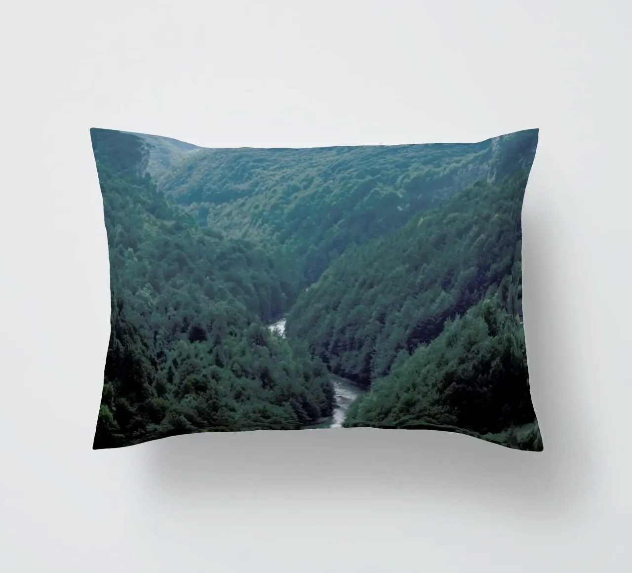 The River through the Forest cuscino da Studio Nahili