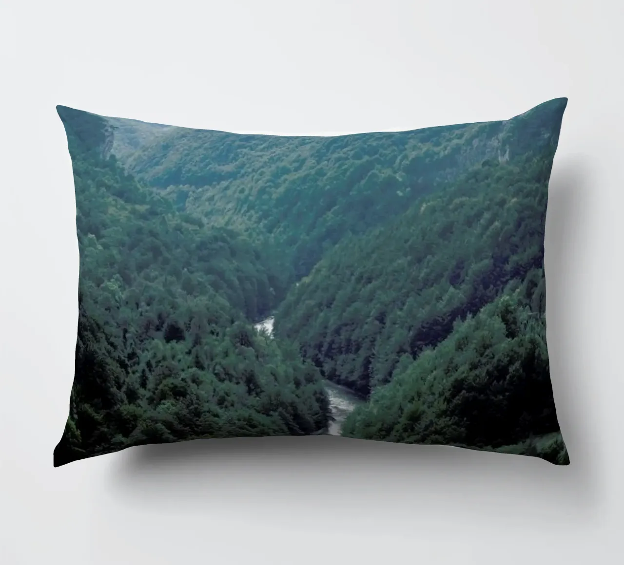 The River through the Forest cuscino da Studio Nahili