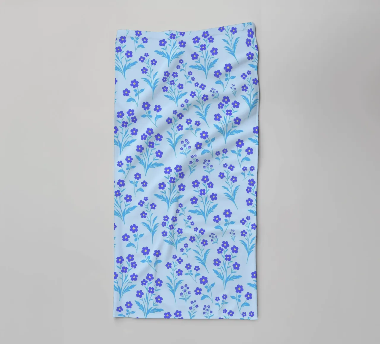 Fiori di nontiscordardime Lavanda asciugamano da bagno da SilverPegasus