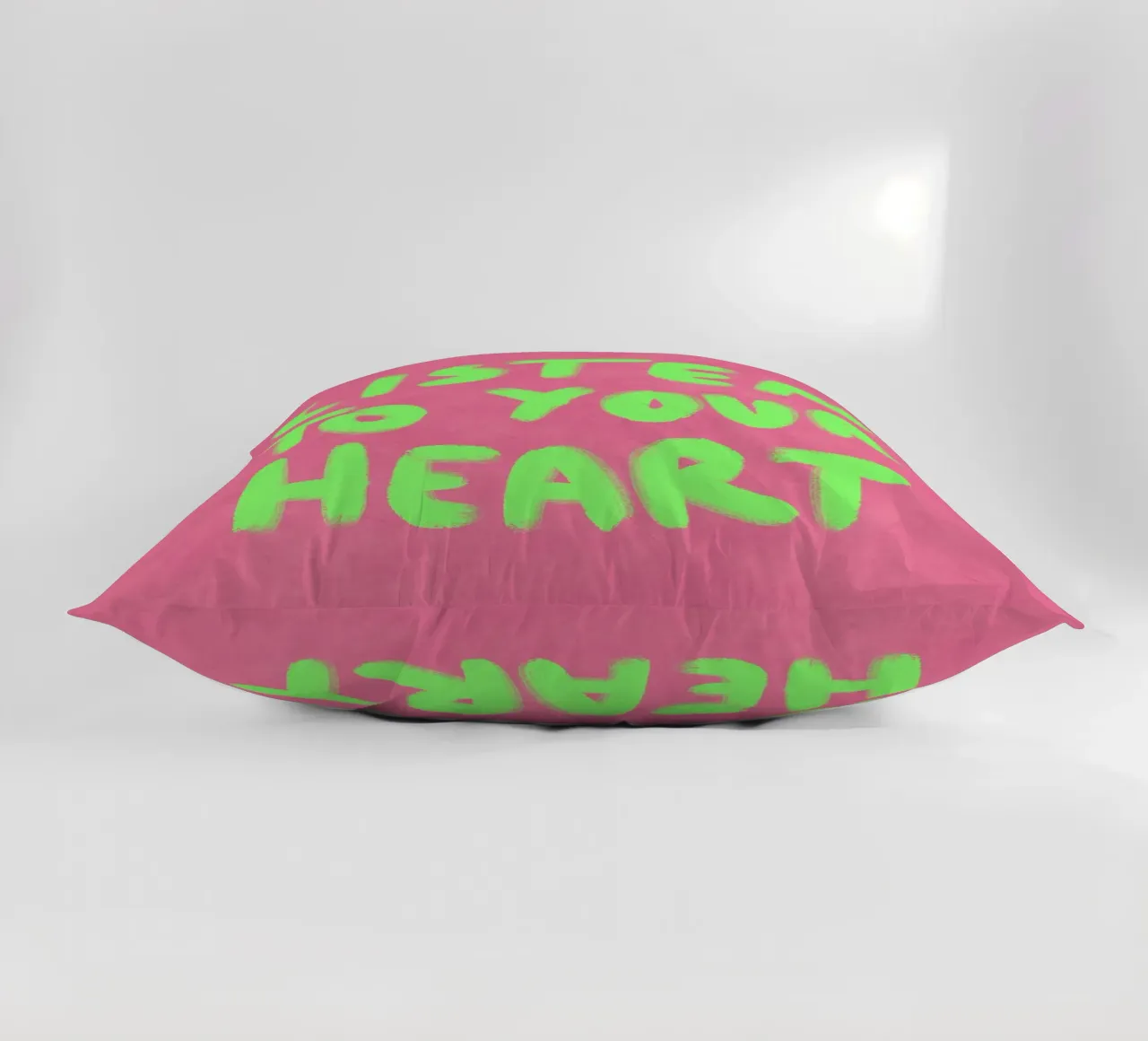 Listen to your Heart cuscino da Illustration Raissa Oltmanns