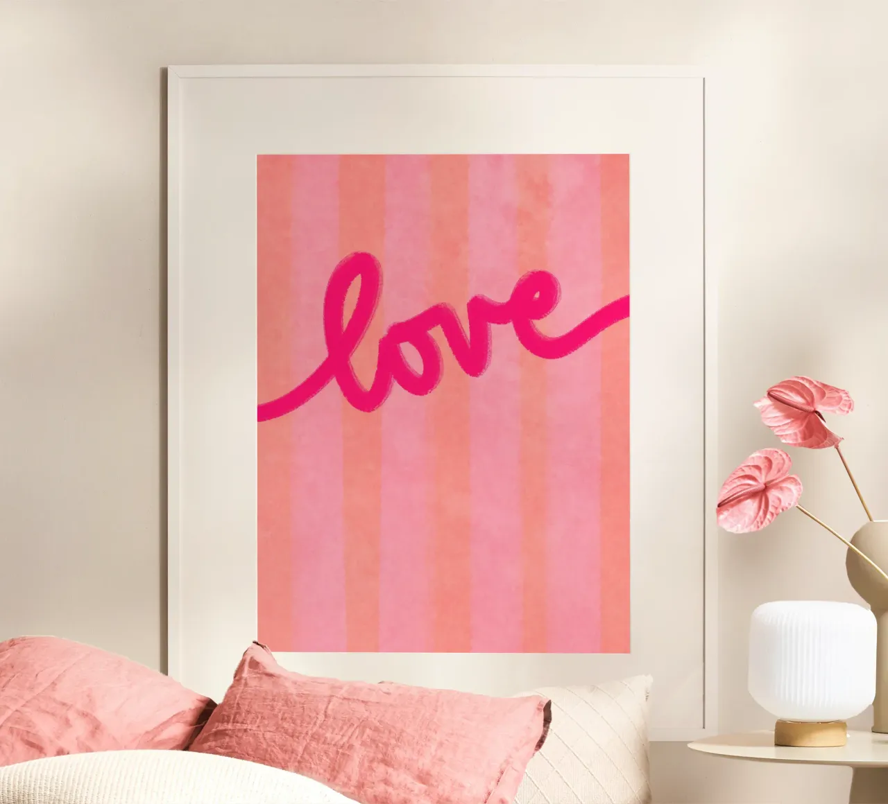 love -handlettering on stripes poster con telaio in alluminio da Illustration Raissa Oltmanns