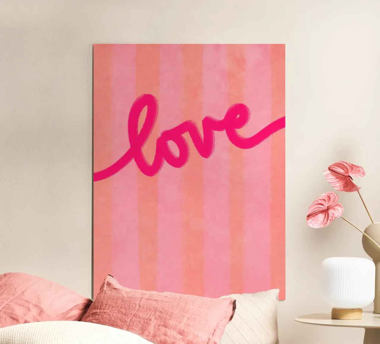 love -handlettering on stripes poster con telaio in alluminio da Illustration Raissa Oltmanns