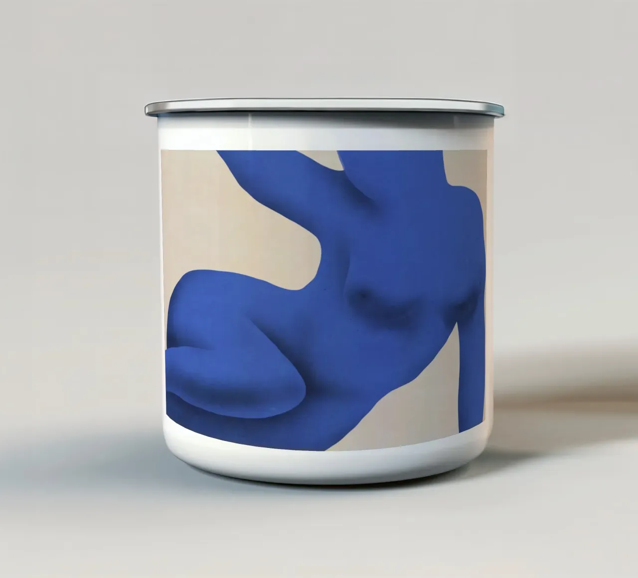 Blu reclinabile tazza in smalto da Little Dean