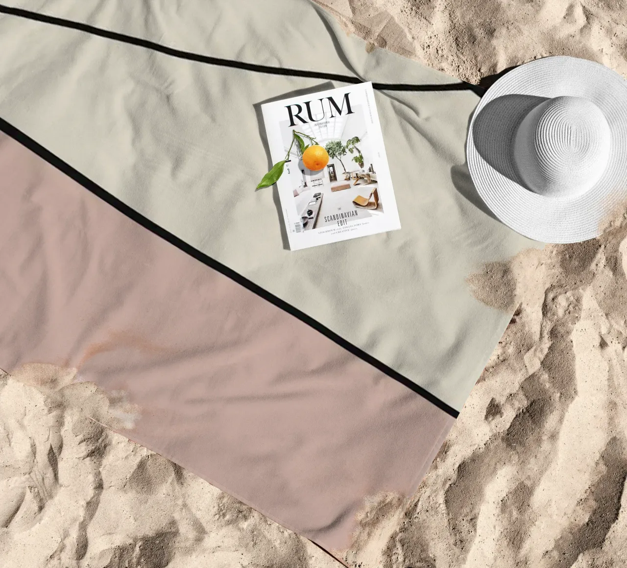 Minimal graceful line art abstract 13 telo mare da Little Dean