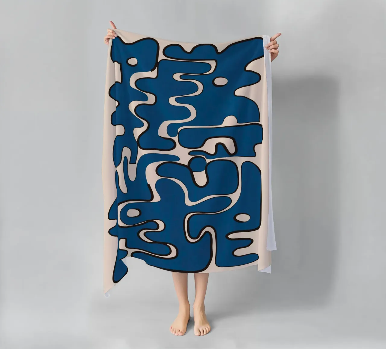 Minimal Abstract Maze – Cobalt Strandtuch von cityart