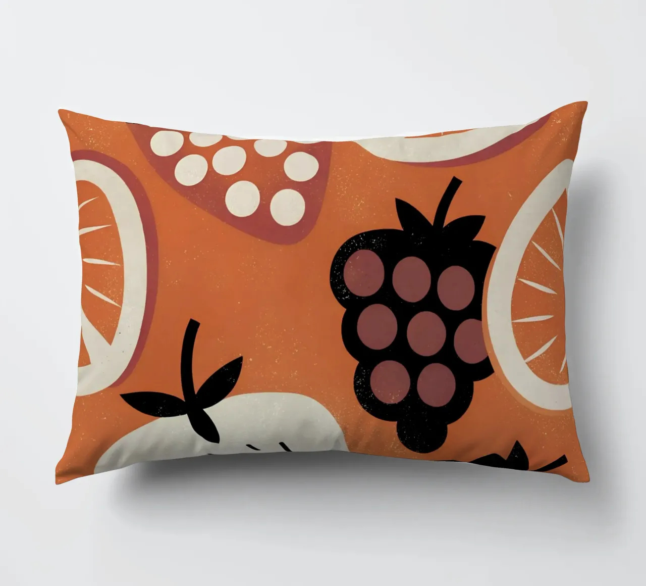 Frutti retrò pop cuscino da THE LATEST SHOP
