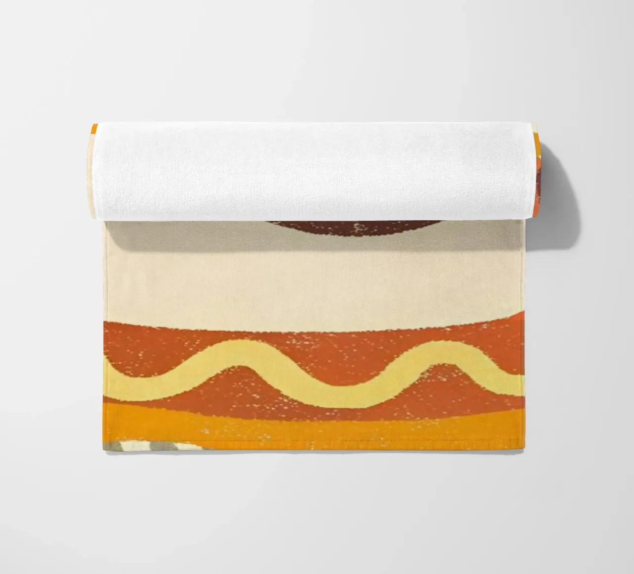 Retro Pop Hot Dog Character serviette de plage de THE LATEST SHOP