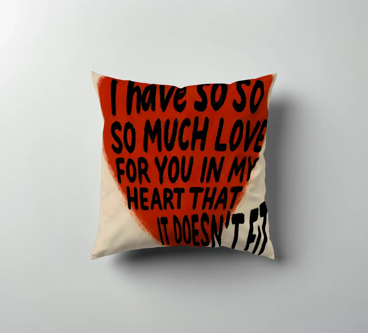 Così tanto amore - Poster a forma di cuore cuscino da QuooodZ by MooodzArt