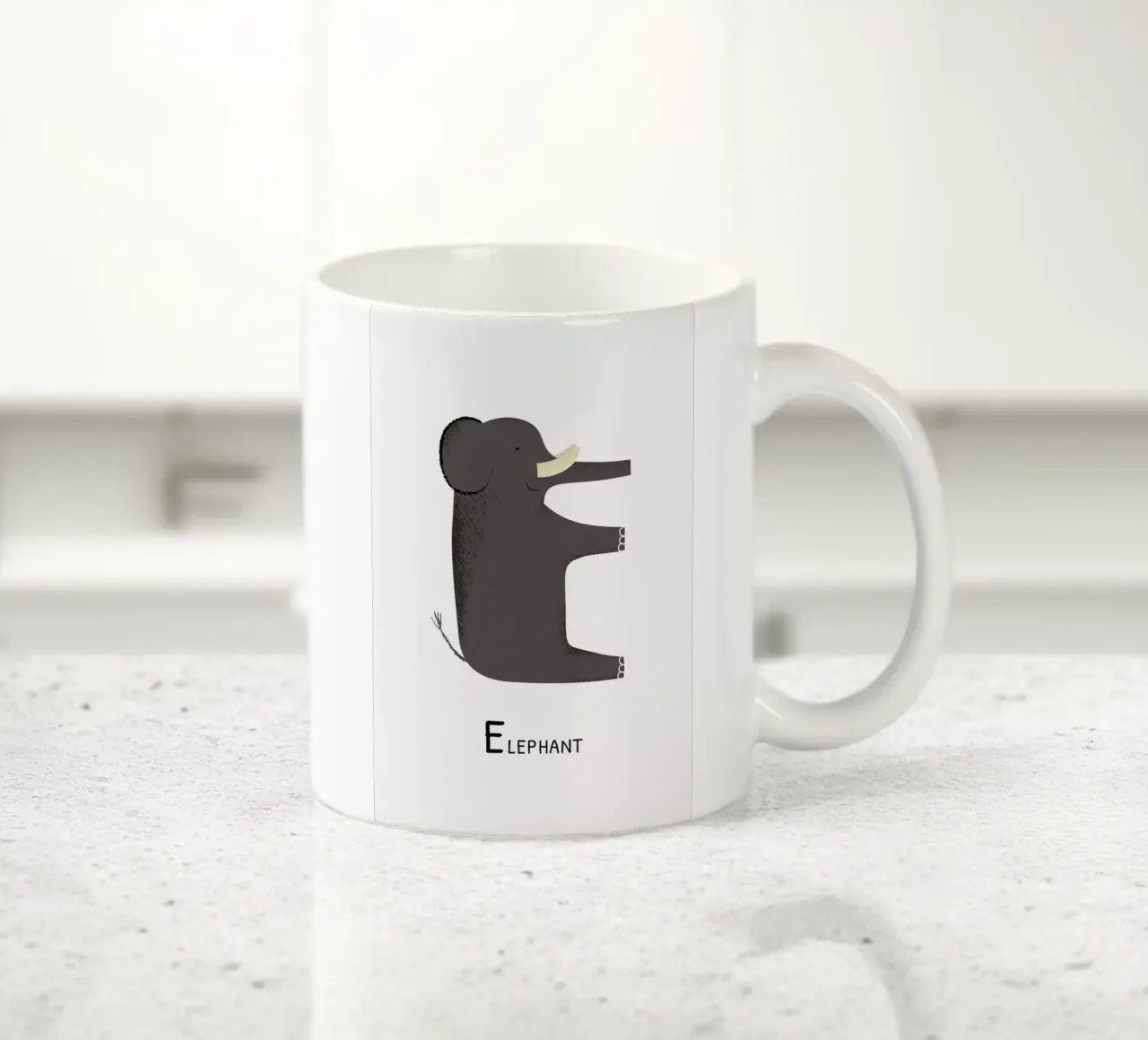 E for Elephant tazza in ceramica da Little Flourishes