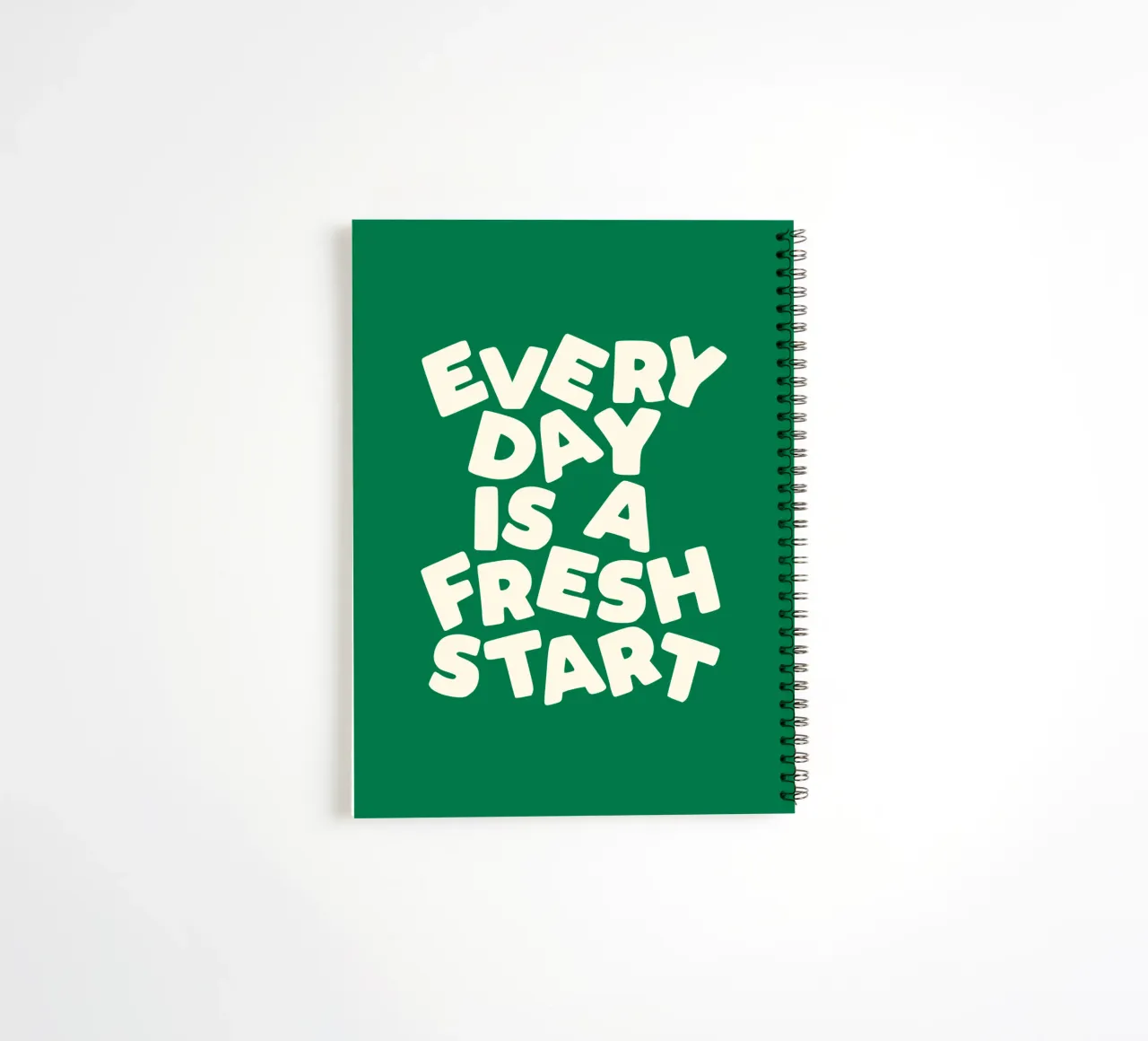 Every Day is a Fresh Start Typografie Druck Grün und Weiß Ringbuch von THE MOTIVATED TYPE