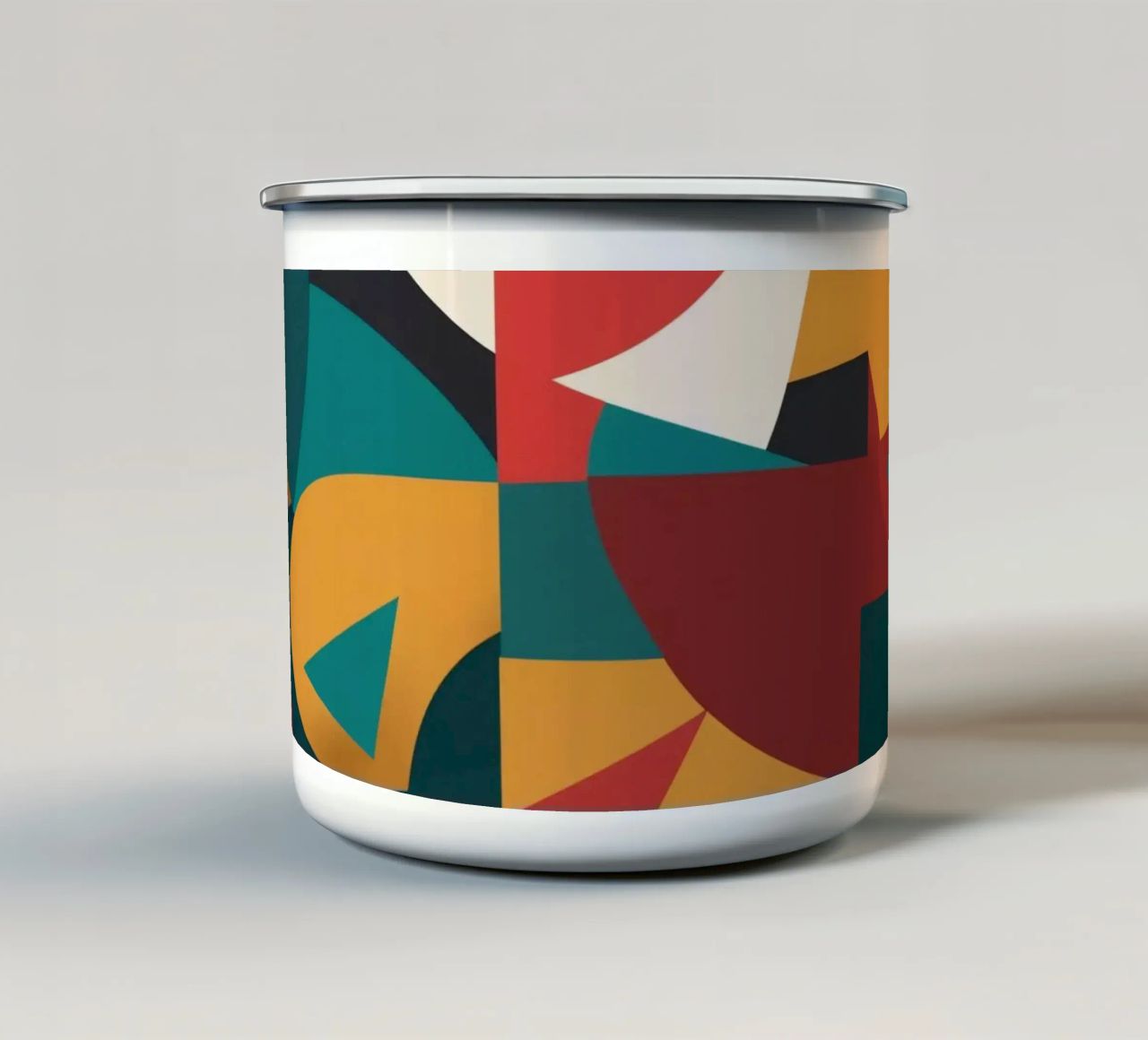 Arte geometrica astratta con colori e forme audaci tazza in smalto da DesignDoodle