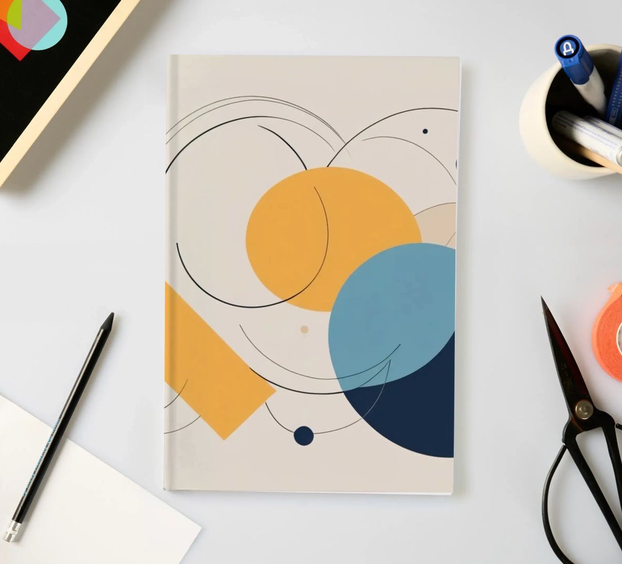Forme geometriche astratte in colori caldi e freddi diario da DesignDoodle