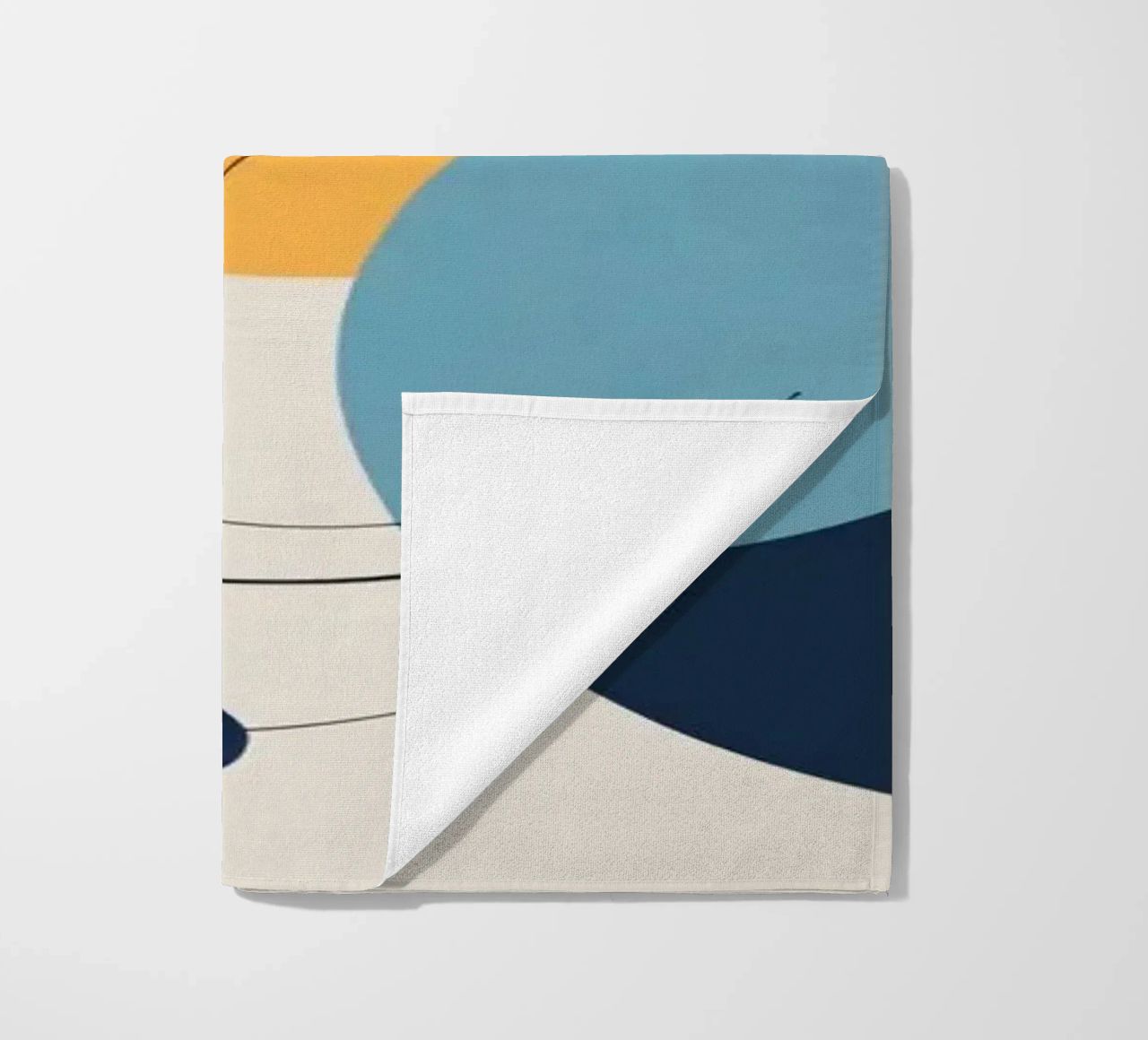 Forme geometriche astratte in colori caldi e freddi telo mare da DesignDoodle