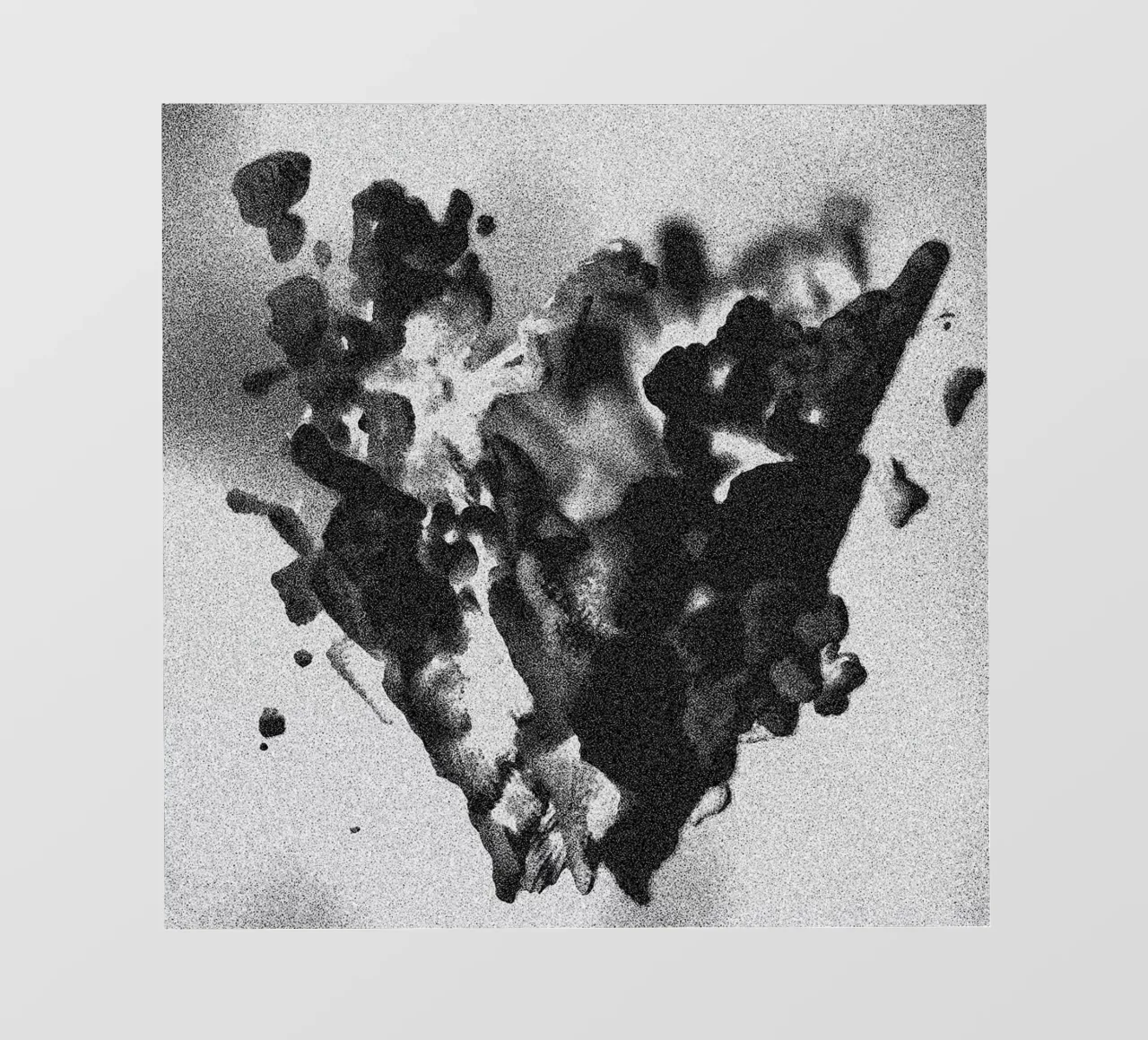 Solid Smoke pellicola backlit da Khyati Trehan