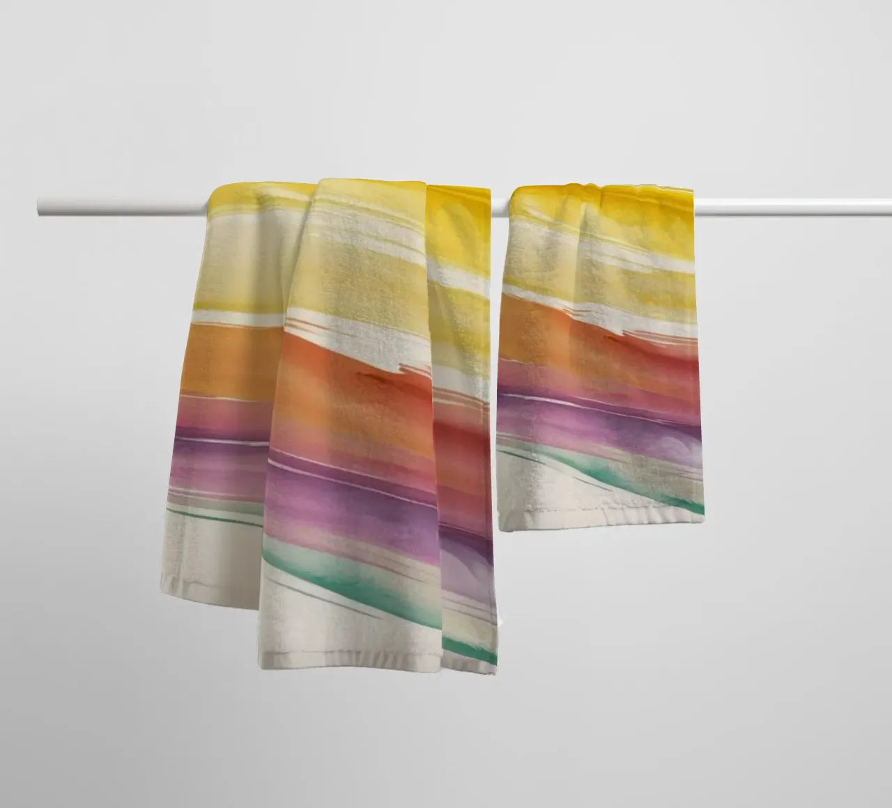 Onde colorate astratte ad acquerello dai toni caldi asciugamano da bagno da DesignDoodle