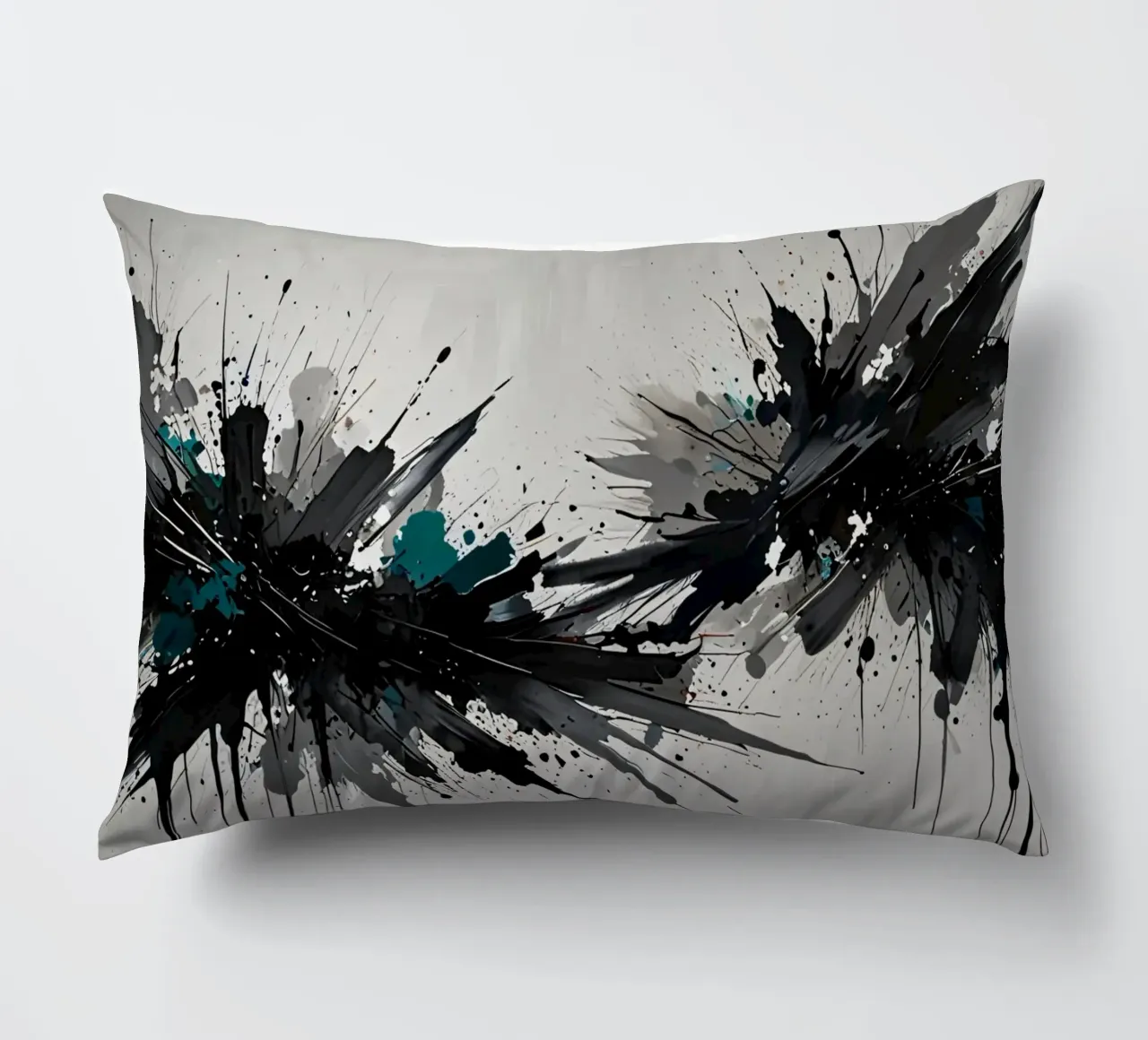 Oeuvre abstraite d'éclaboussures de noir de jais et de sarcelle sur un fond gris clair. coussin de DesignDoodle