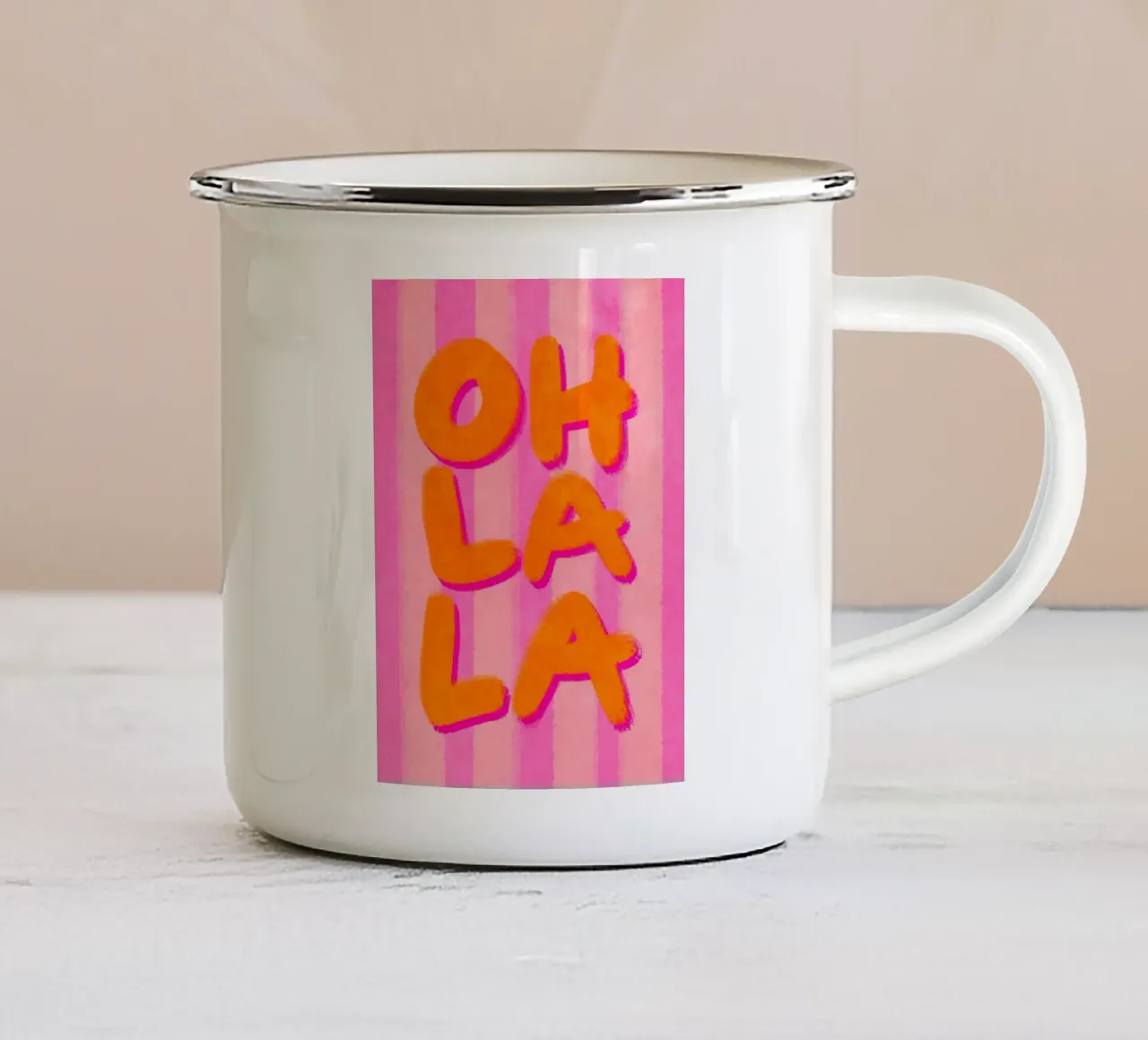 Oh La La tazza in smalto da Illustration Raissa Oltmanns