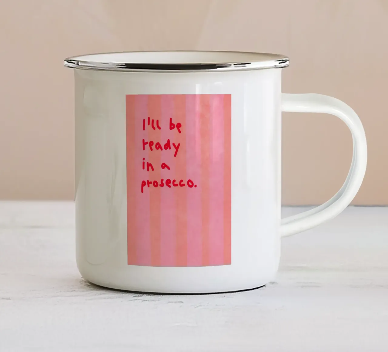 I'll be ready in a prosecco tazza in smalto da Illustration Raissa Oltmanns