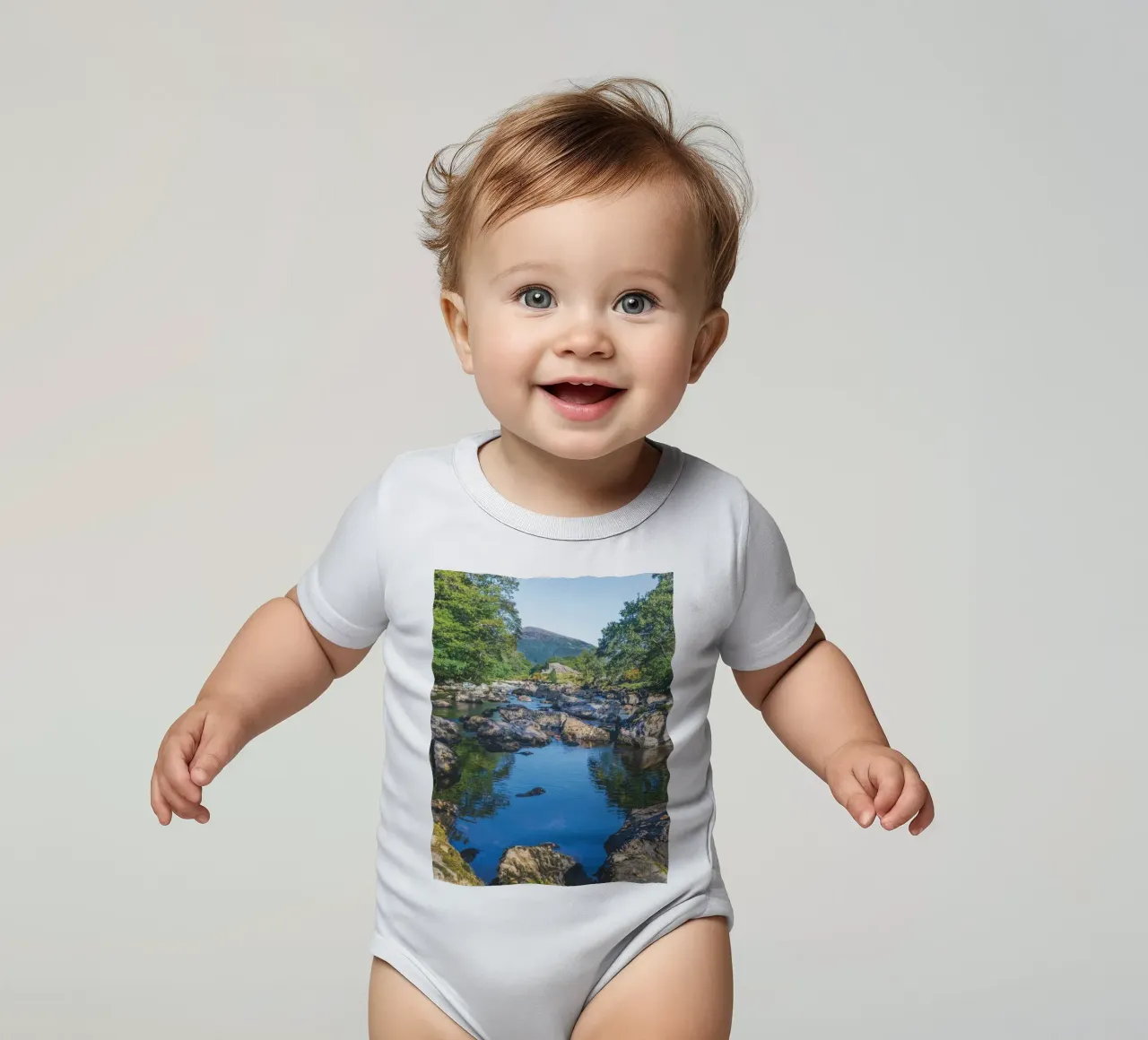 River Duddon View body neonato maniche corte da Dave Hare Photography