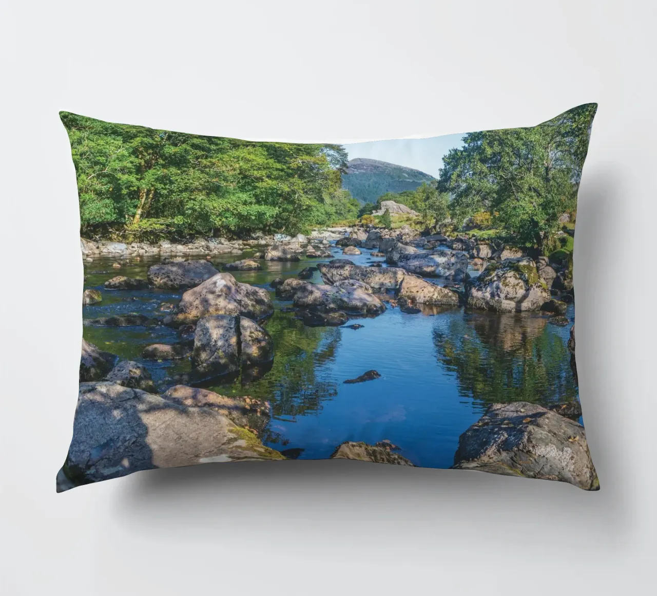 River Duddon View cuscino da Dave Hare Photography