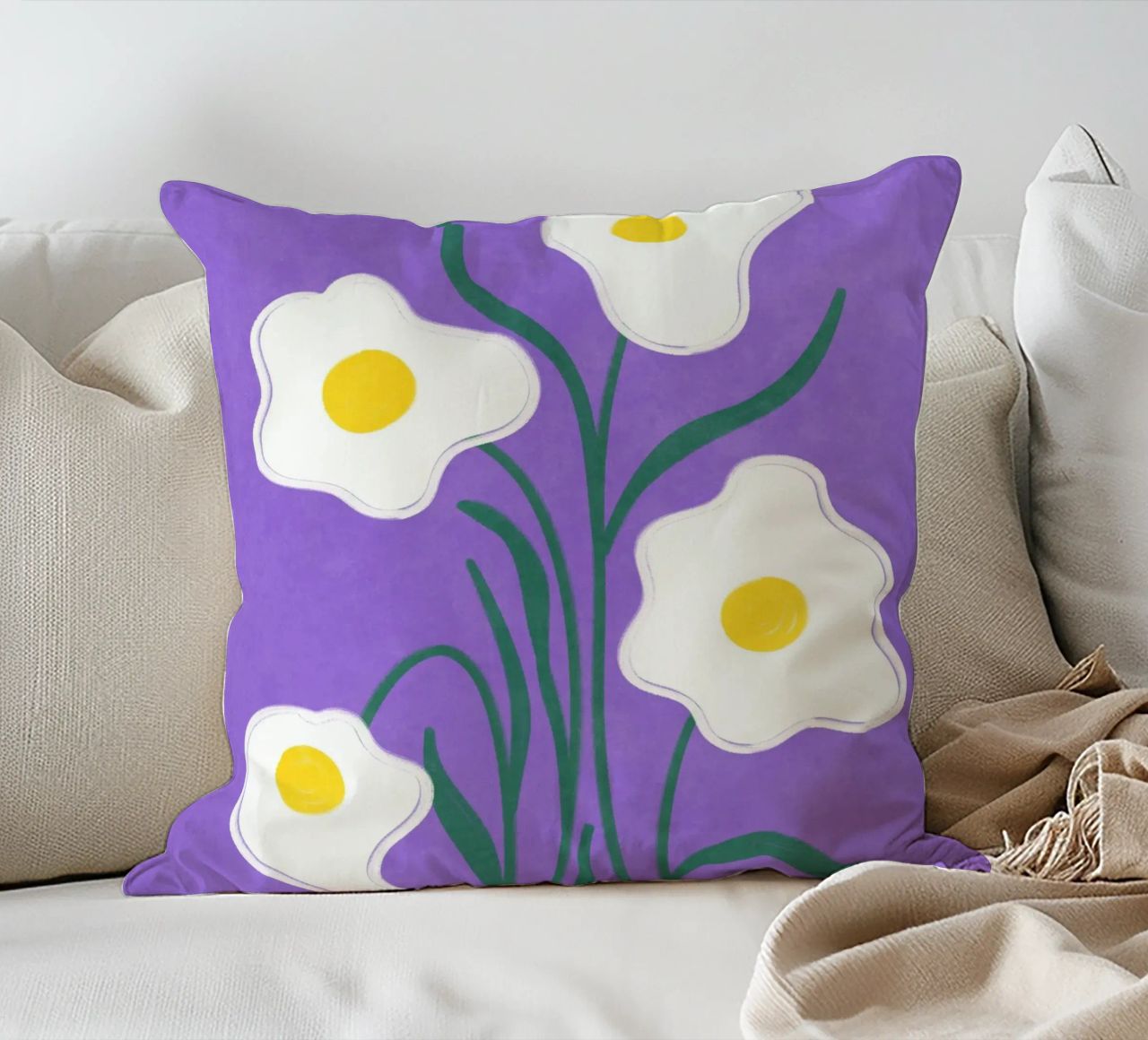 Spiegeleier Blumen Kissen von Illustration Raissa Oltmanns