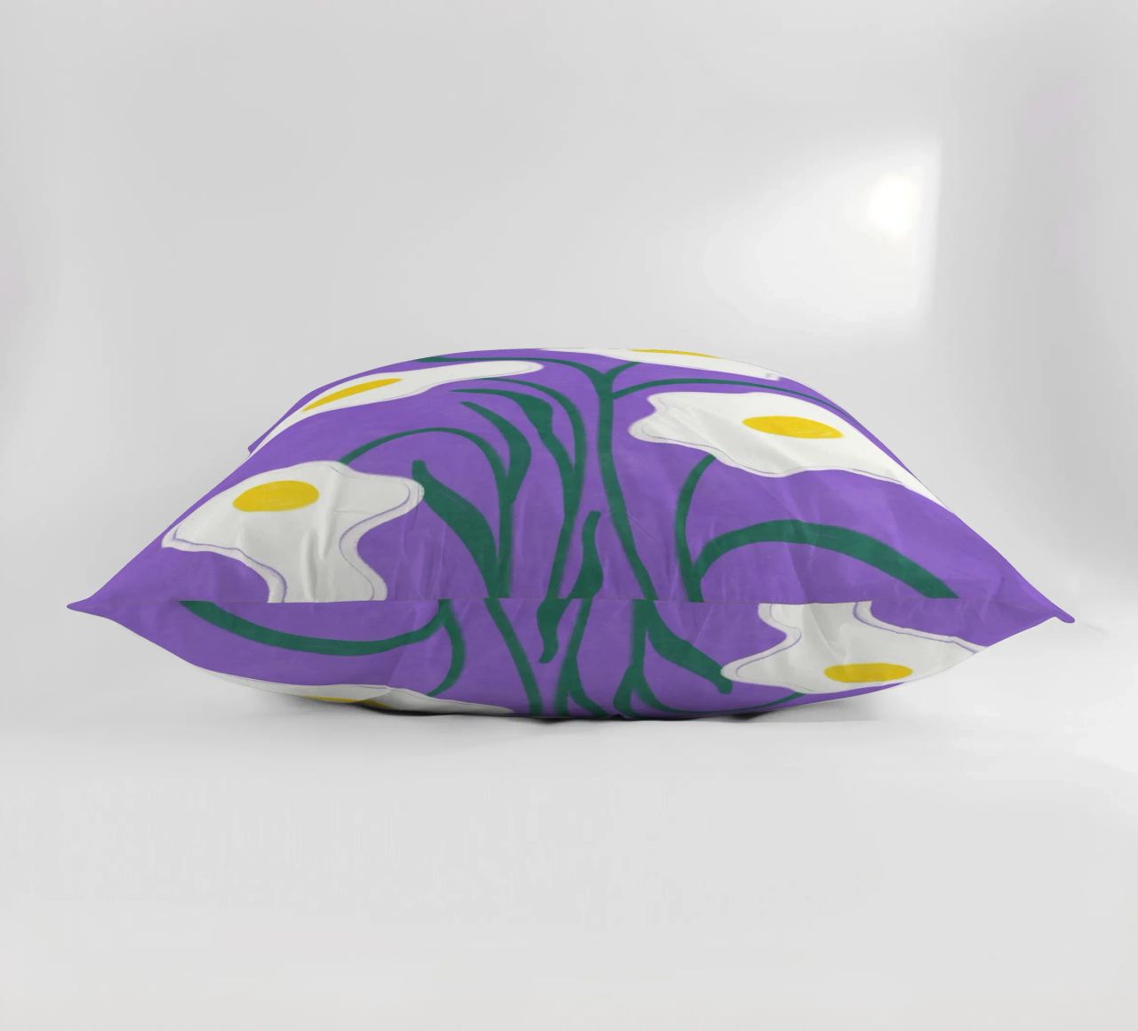 Spiegeleier Blumen Kissen von Illustration Raissa Oltmanns