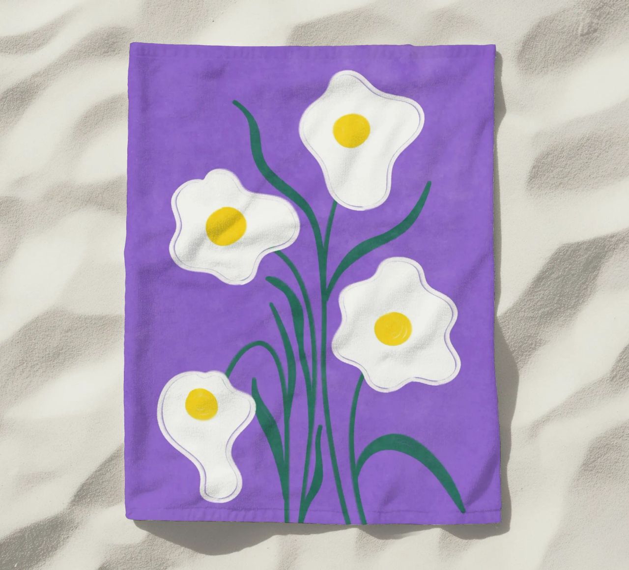 Spiegeleier Blumen Strandtuch von Illustration Raissa Oltmanns