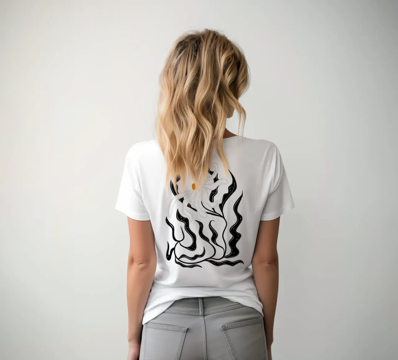 Abstract white Flower t-shirt da Illustration Raissa Oltmanns