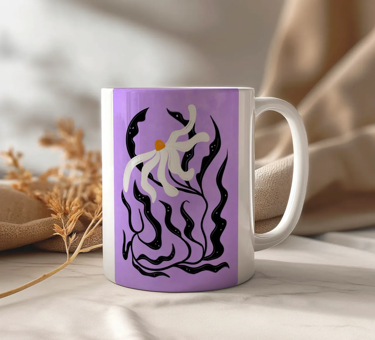 Abstract white Flower tazza in ceramica da Illustration Raissa Oltmanns