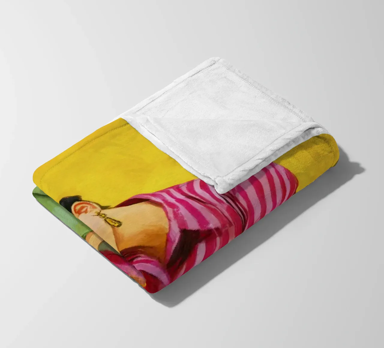 Ragazza bohémien con strisce e fiocco rosso e colore giallo retrò coperta in pile da Modern Muse