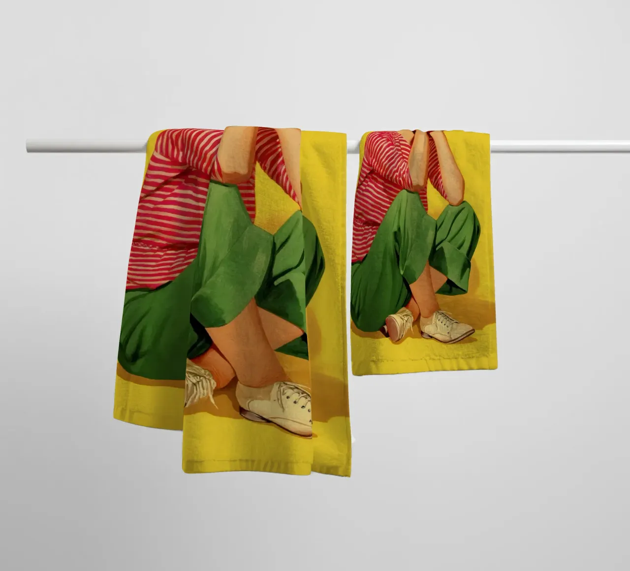 Ragazza messicana a righe con fiocco, opera d'arte retrò di tendenza asciugamano da bagno da Modern Muse
