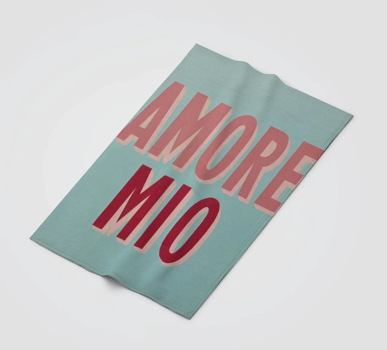 Amore Mio Retro 50s Text in Rosa & Rot auf Türkis Fleecedecke von Modern Muse