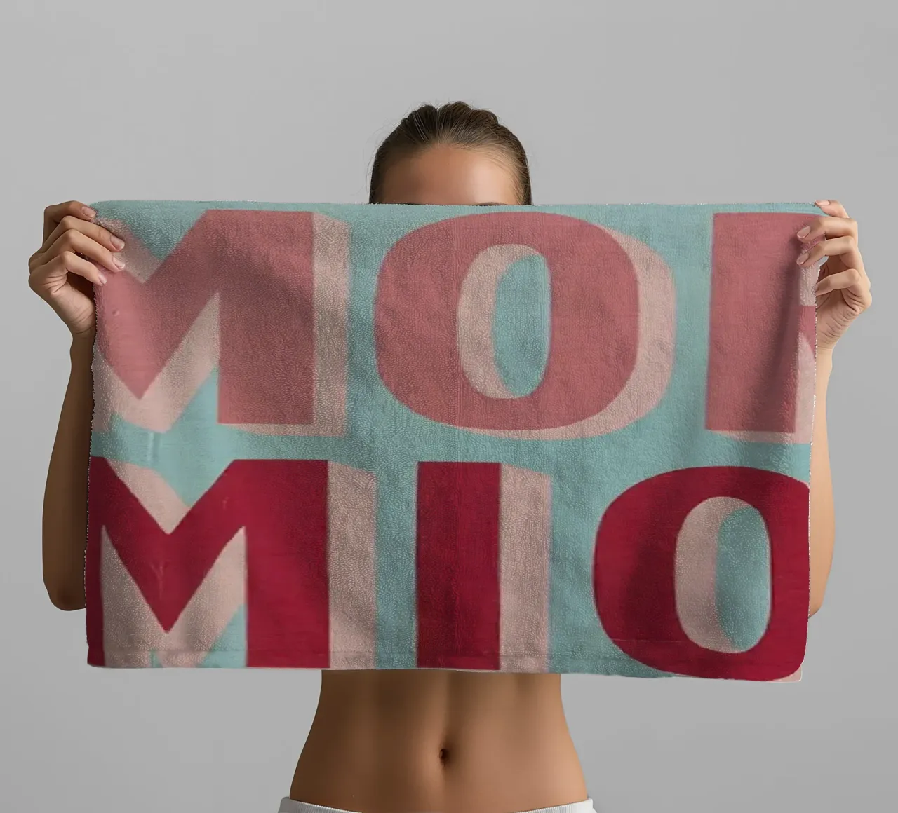 Amore Mio Retro 50s Text in Rosa & Rot auf Türkis Handtuch von Modern Muse