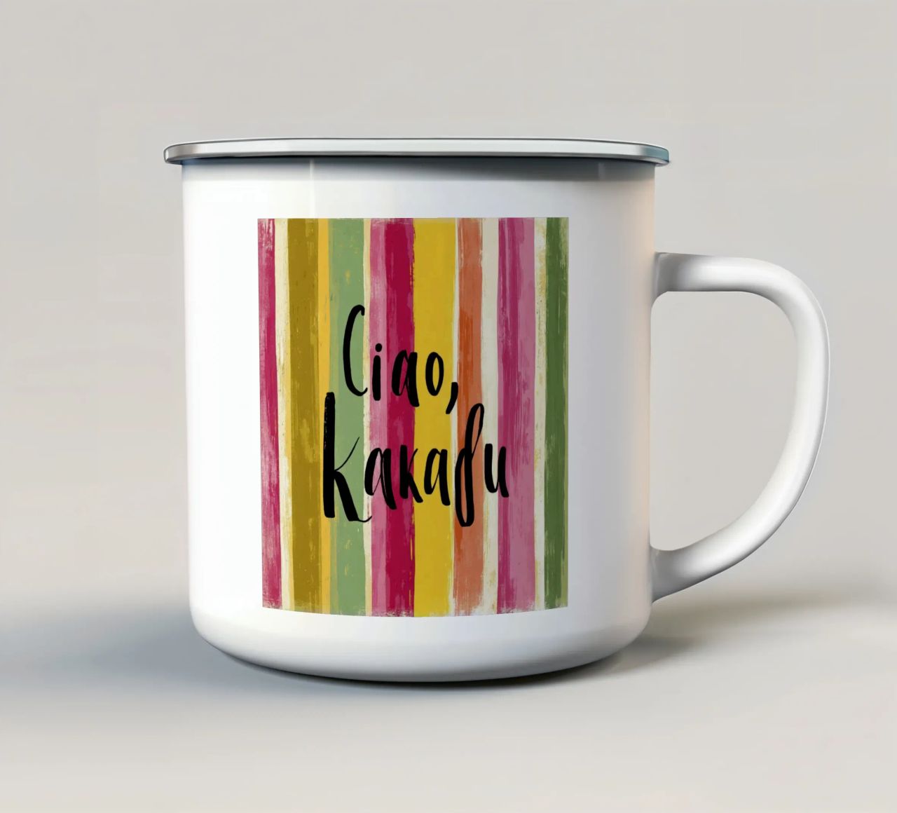 Ciao Kakadu: tipografia in grassetto su strisce colorate retrò tazza in smalto da Modern Muse