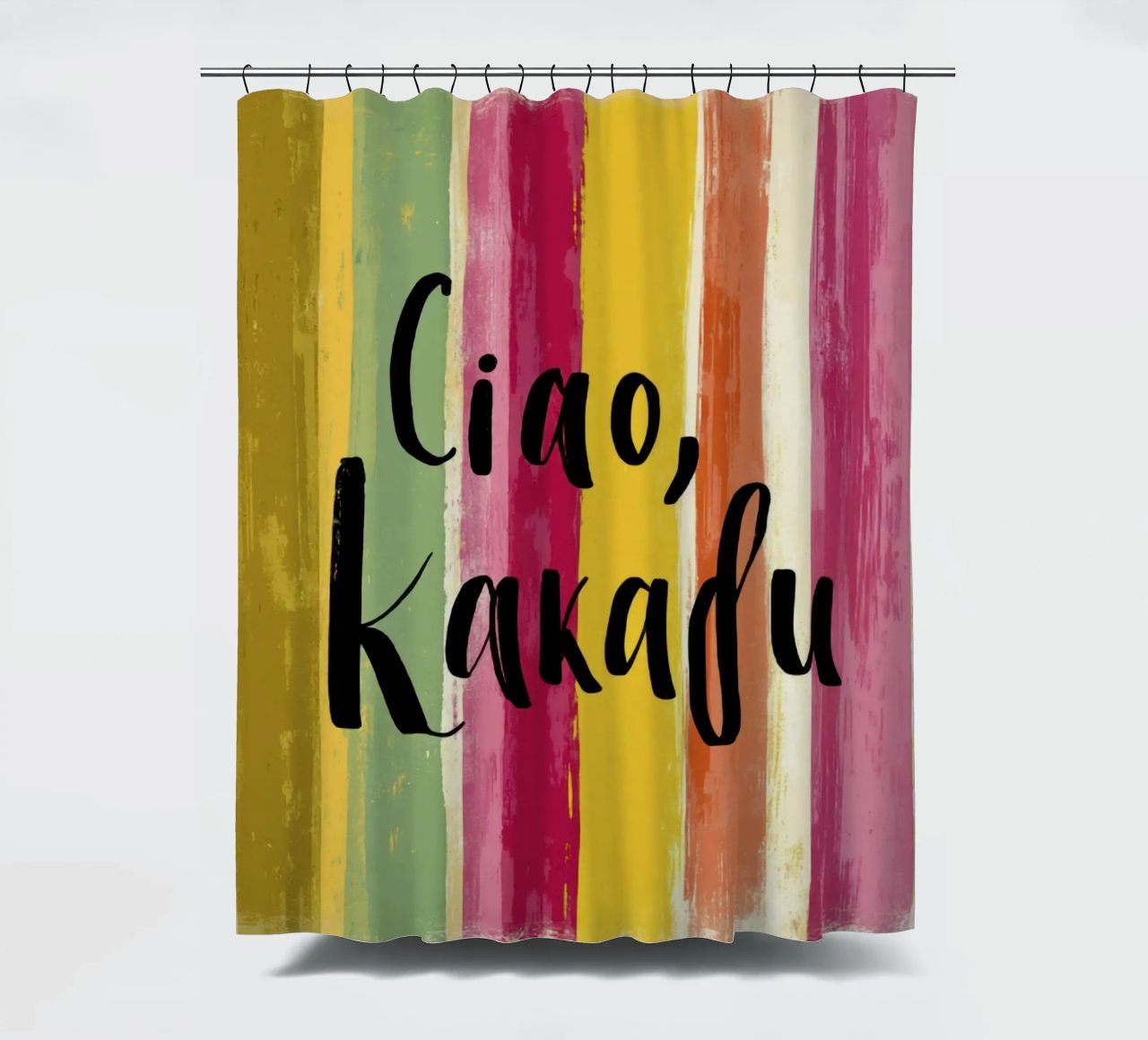 Ciao Kakadu: tipografia in grassetto su strisce colorate retrò tenda da doccia da Modern Muse