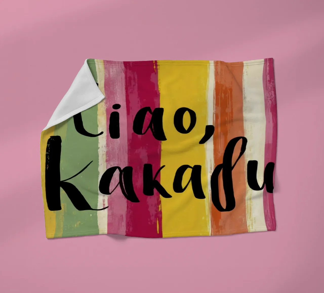 Ciao Kakadu: tipografia in grassetto su strisce colorate retrò coperta in pile da Modern Muse