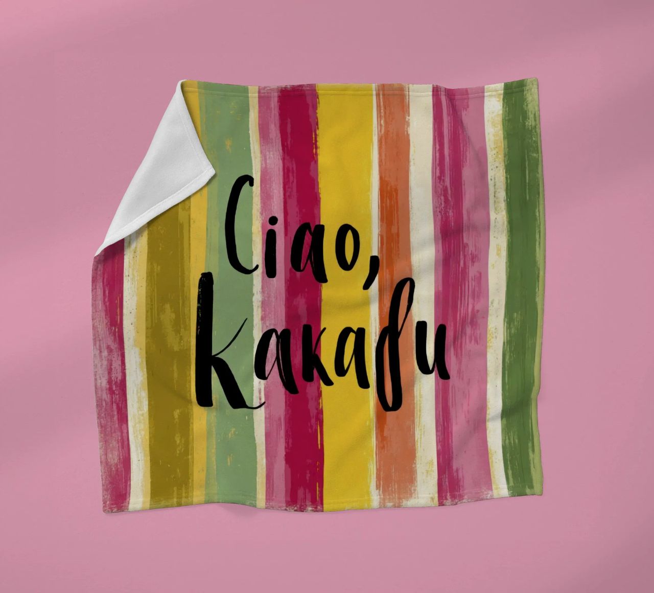 Ciao Kakadu: tipografia in grassetto su strisce colorate retrò coperta in pile da Modern Muse