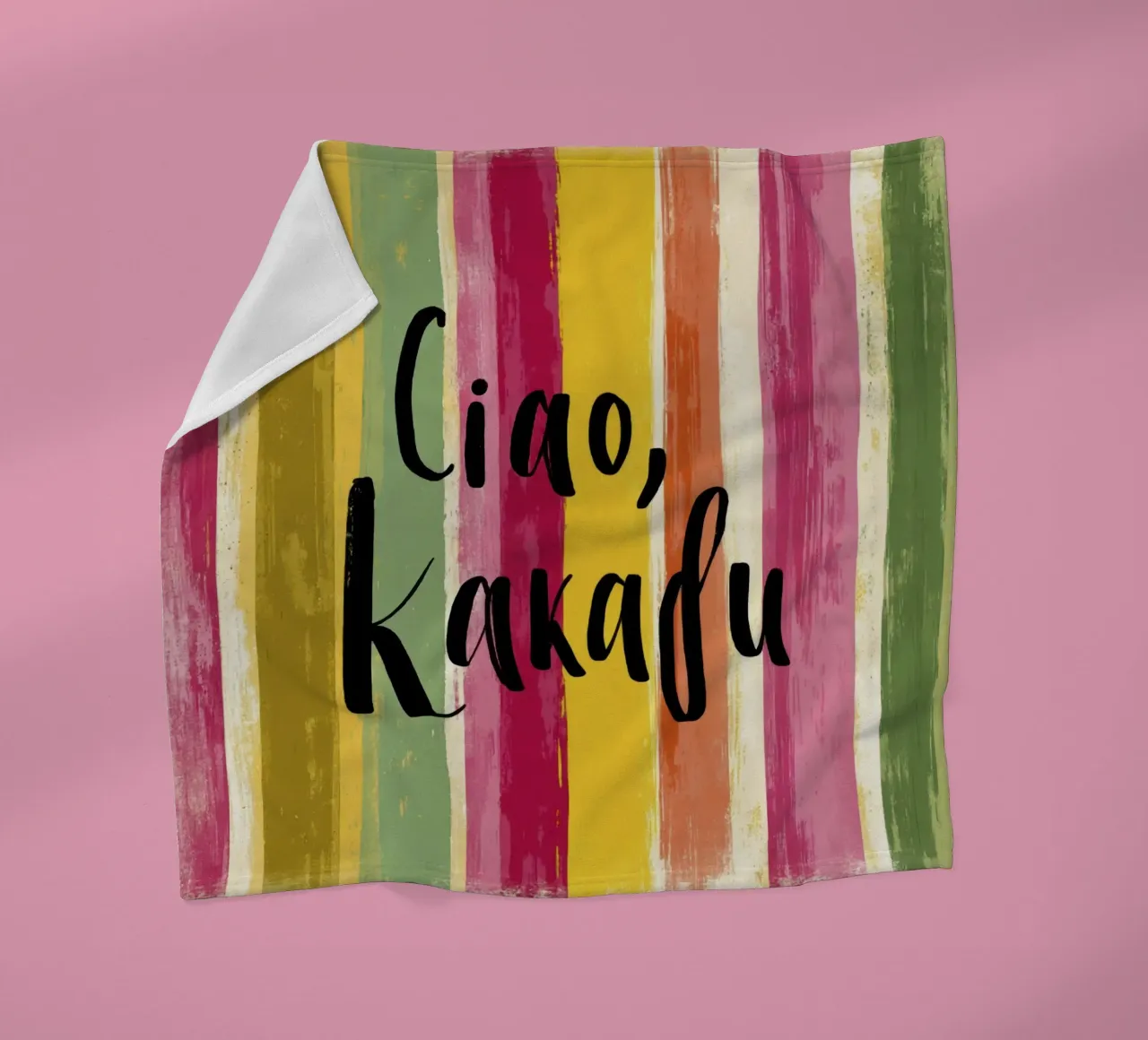 Ciao Kakadu: tipografia in grassetto su strisce colorate retrò coperta in pile da Modern Muse