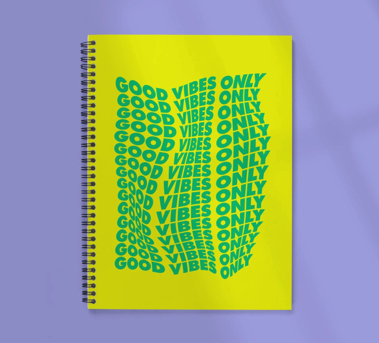 Good Vibes Only Typographie ondulée imprimée en vert et jaune carnet à spirale de THE MOTIVATED TYPE