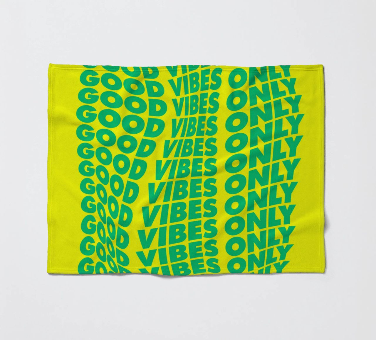 Good Vibes Only Typographie ondulée imprimée en vert et jaune plaid polaire de THE MOTIVATED TYPE