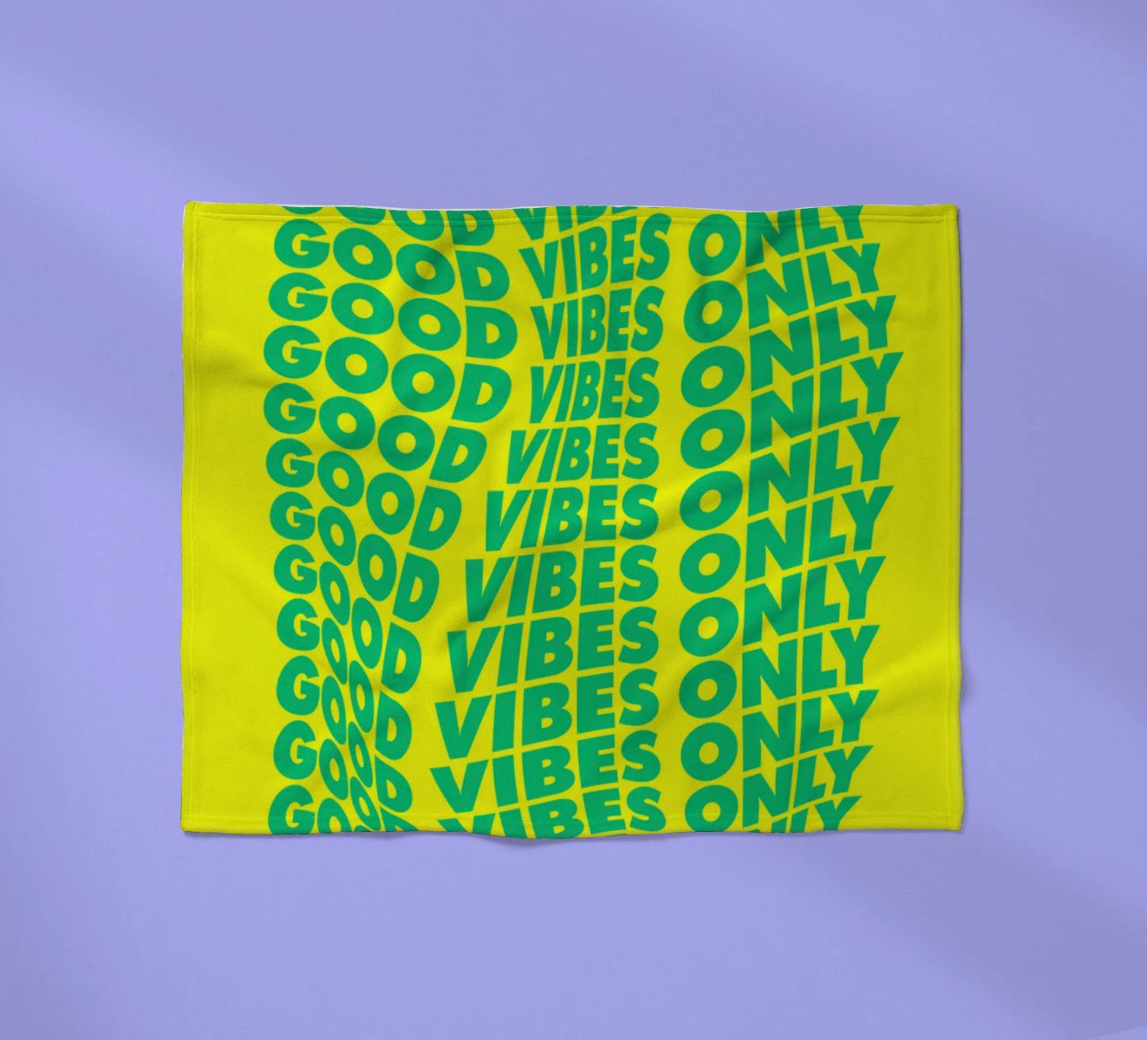 Good Vibes Only Typographie ondulée imprimée en vert et jaune plaid polaire de THE MOTIVATED TYPE
