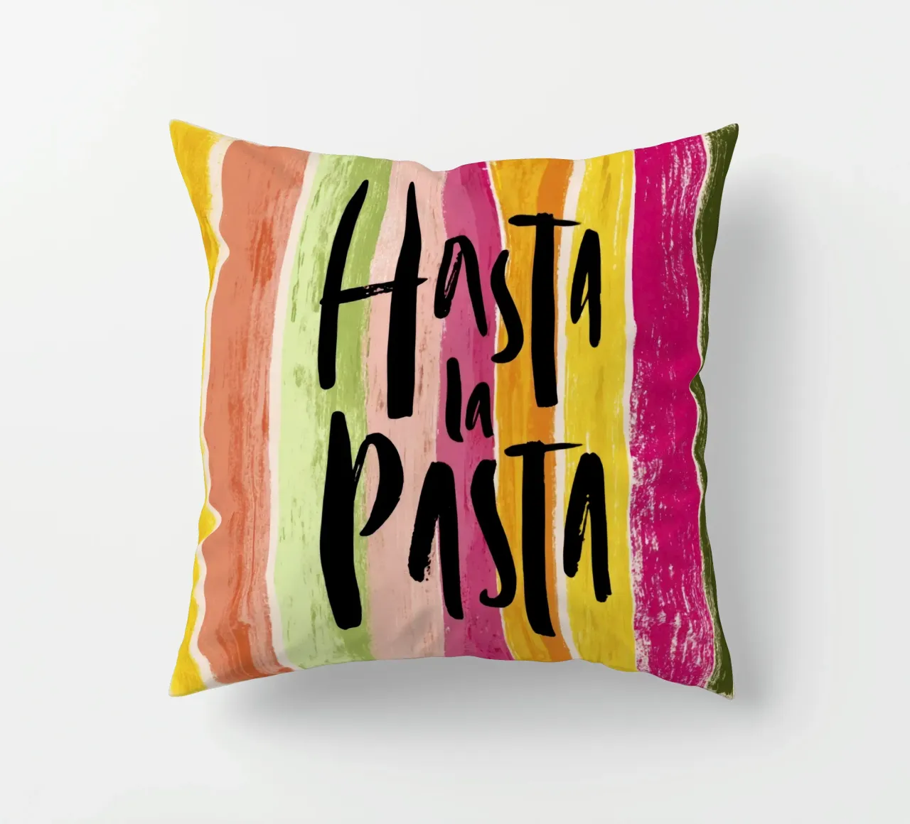 Hasta la Pasta: tipografia in grassetto su strisce retrò cuscino da Modern Muse
