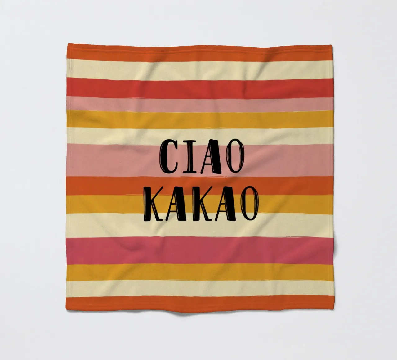 Ciao Kakao tipografia in grassetto su sfondo a righe retrò anni '70 coperta in pile da Modern Muse