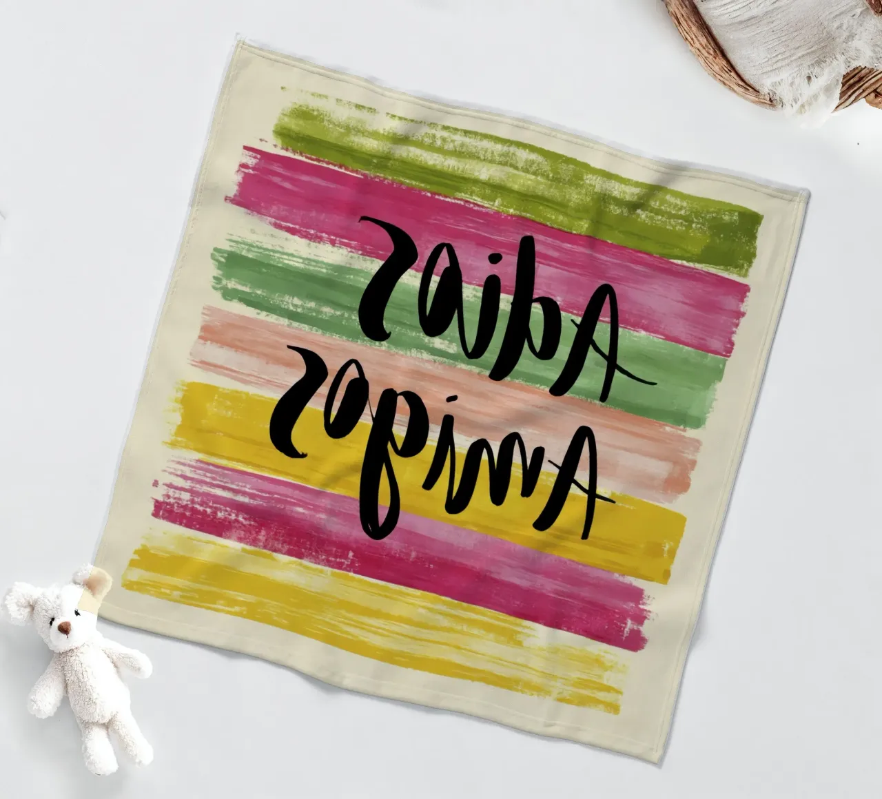 "Adios Amigos" Tipografia nera su strisce colorate anni '70 coperta in pile da Modern Muse