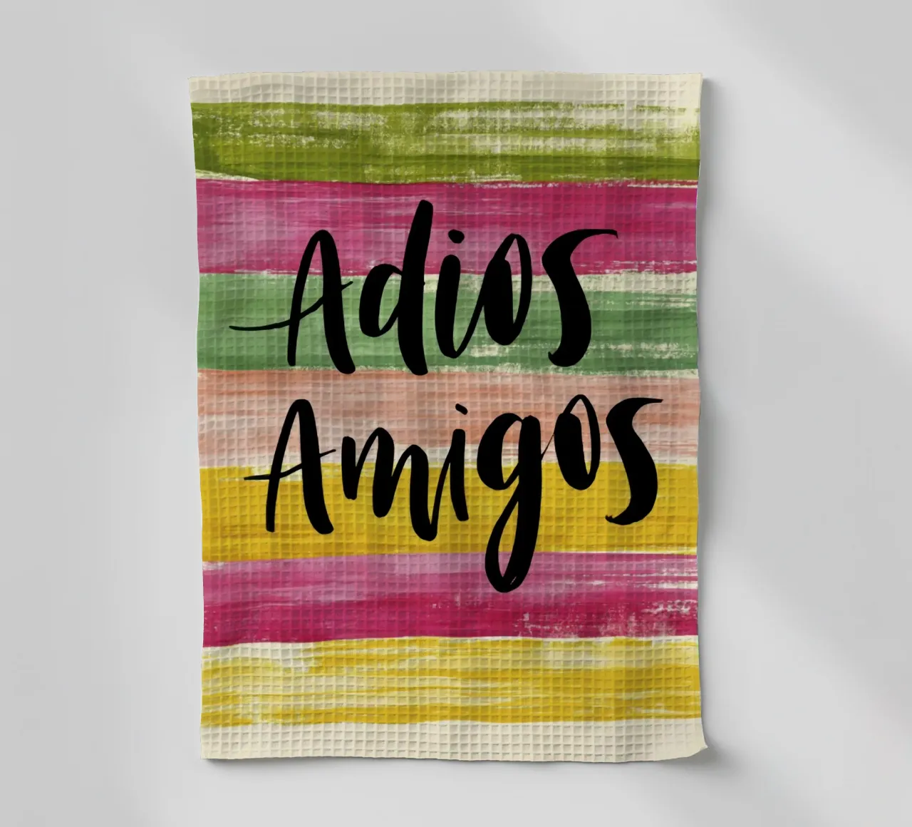 "Adios Amigos" Tipografia nera su strisce colorate anni '70 canovaccio da cucina da Modern Muse