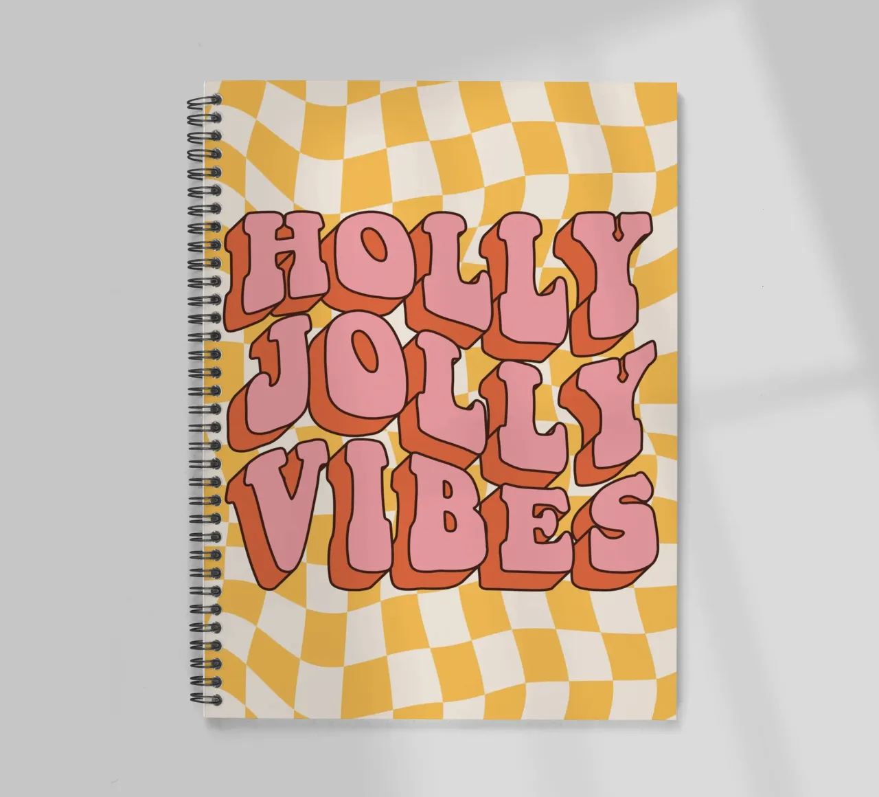 Holiday Vibes Art | Groovy Holly Jolly Print carnet à spirale de NorwesClub