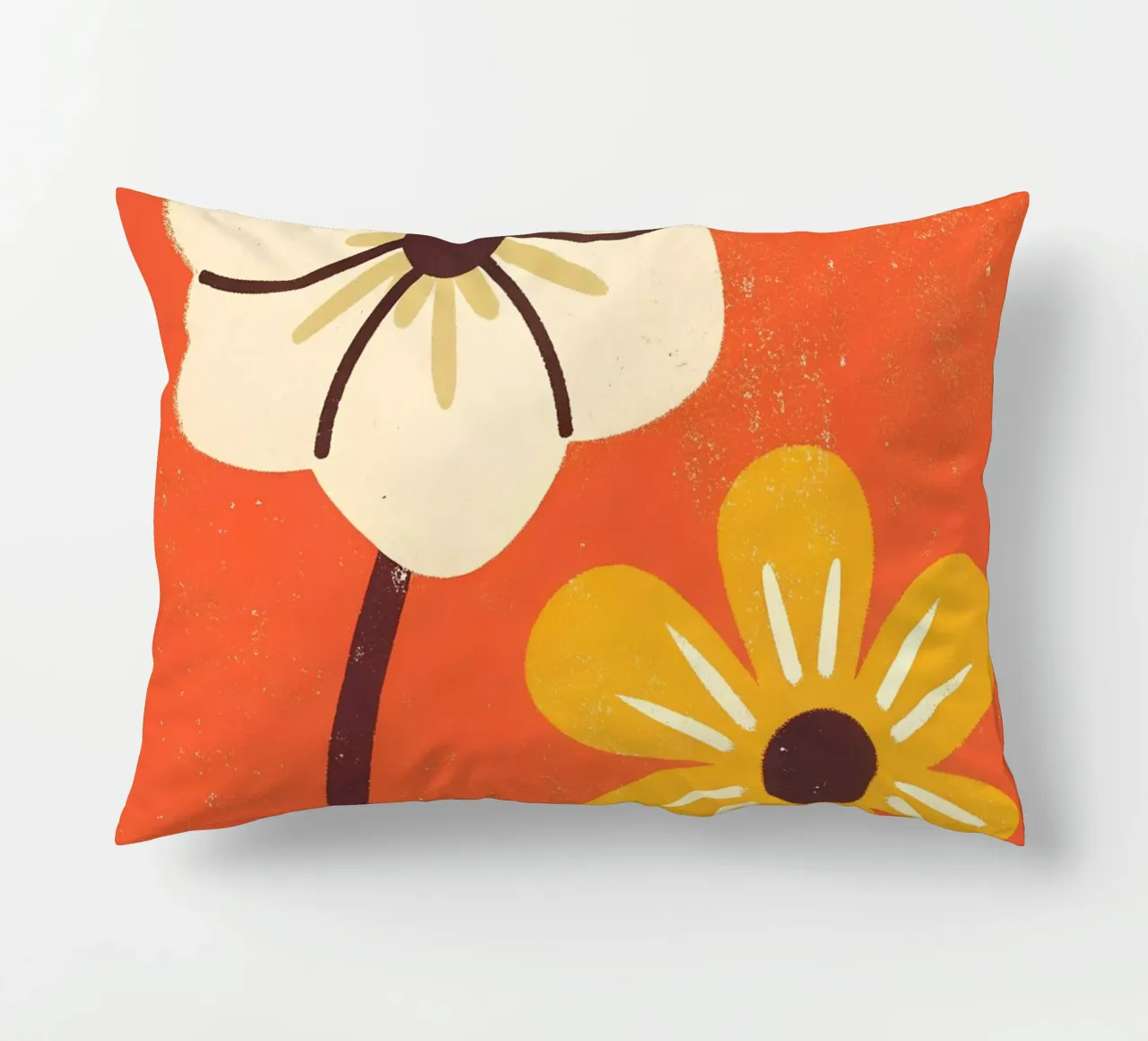 Fiori retrò pop cuscino da THE LATEST SHOP